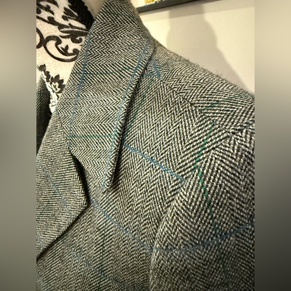 Kasper Gray Plaid Women's Blazer - Picture 4 of 9